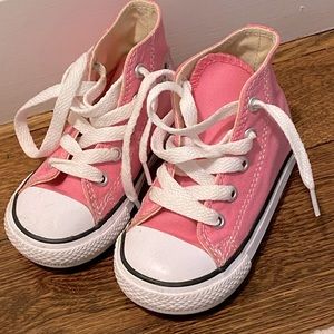Adorable Little Girls Converse